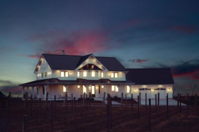 Ann Riley Farmhouse 6BDR on Yuba Vineyards - 8062